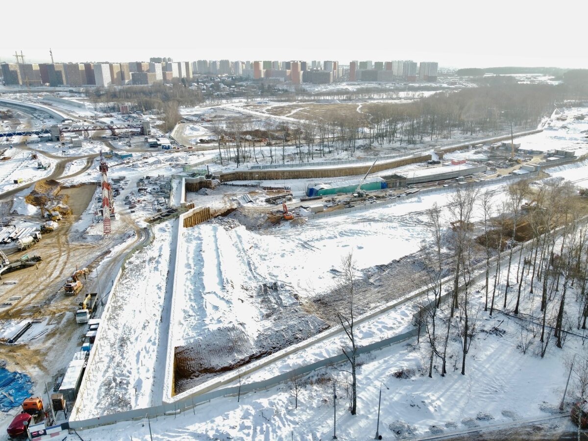 📷 1: Общие планы на стройплощадку.
