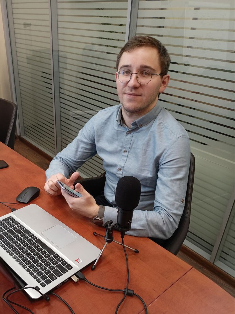 На фото автор. Идея статьи пришла после одного из вебинаров для специалистов по недвижимости. Многие риелторы недостаточно уделяют внимания безопасности сделки.