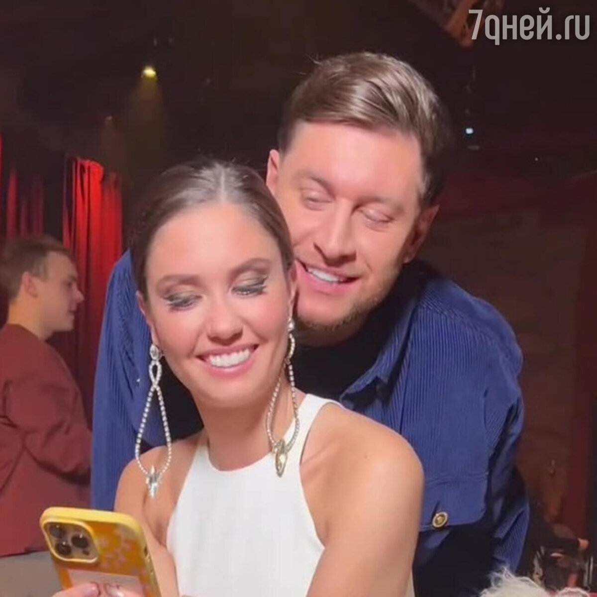    Агата Муцениеце и Давид Манукян Социальные сети