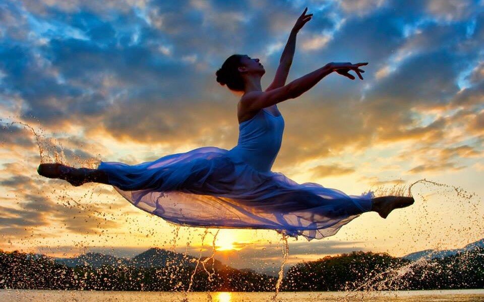 К чему снится танцевать во сне женщине. Танец жизни. Полет души. Танец полет. Счастье полет.