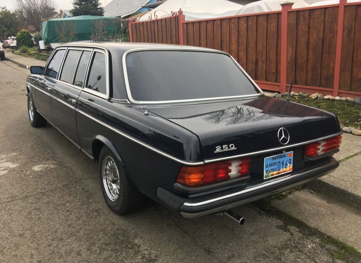   Mercedes W123          