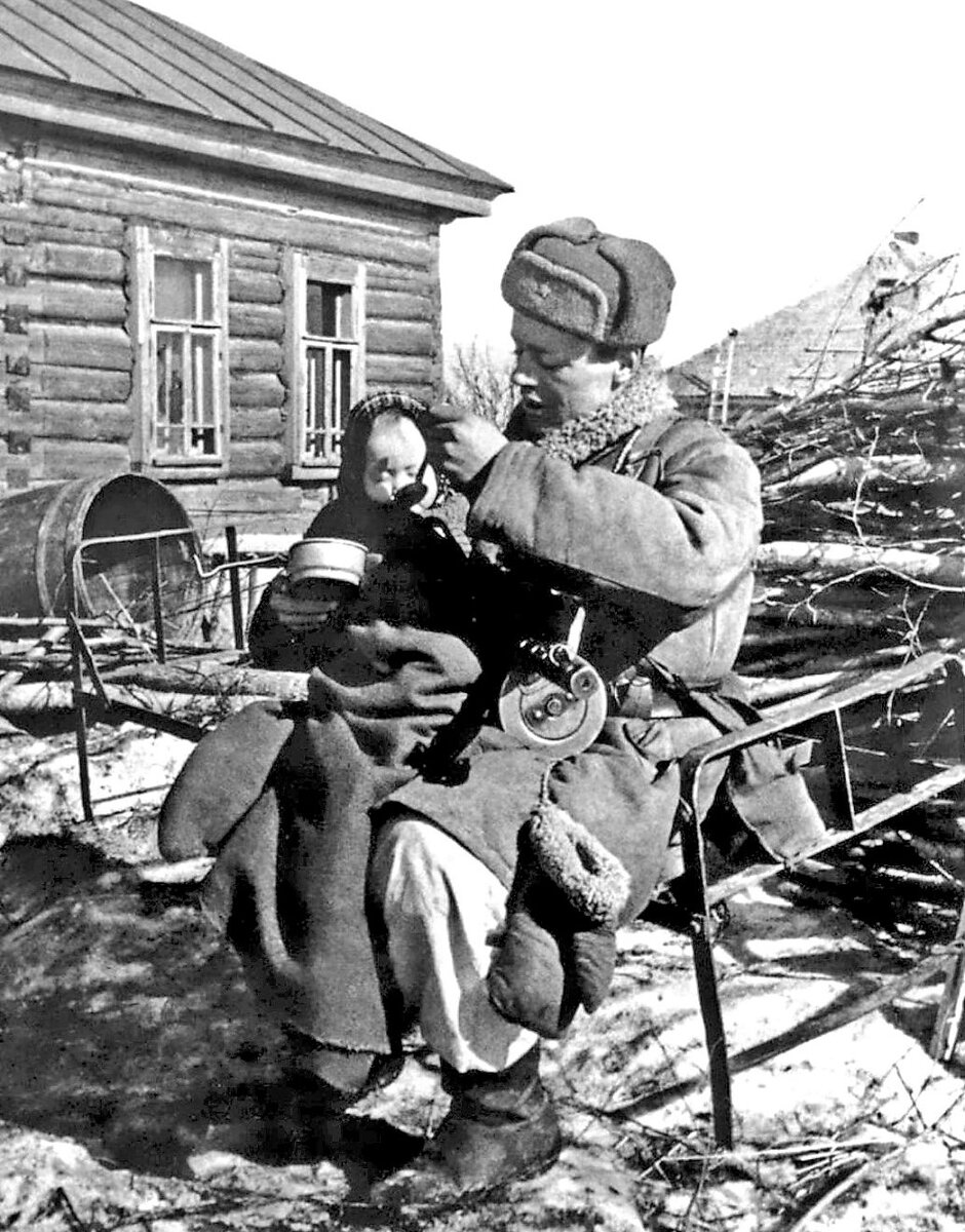 недалеко от освобожденной Вязьмы. СССР 1943 год 