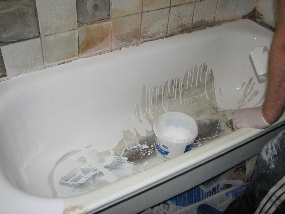 Восстановление покрытия чугунных ванн делается 3 методами: