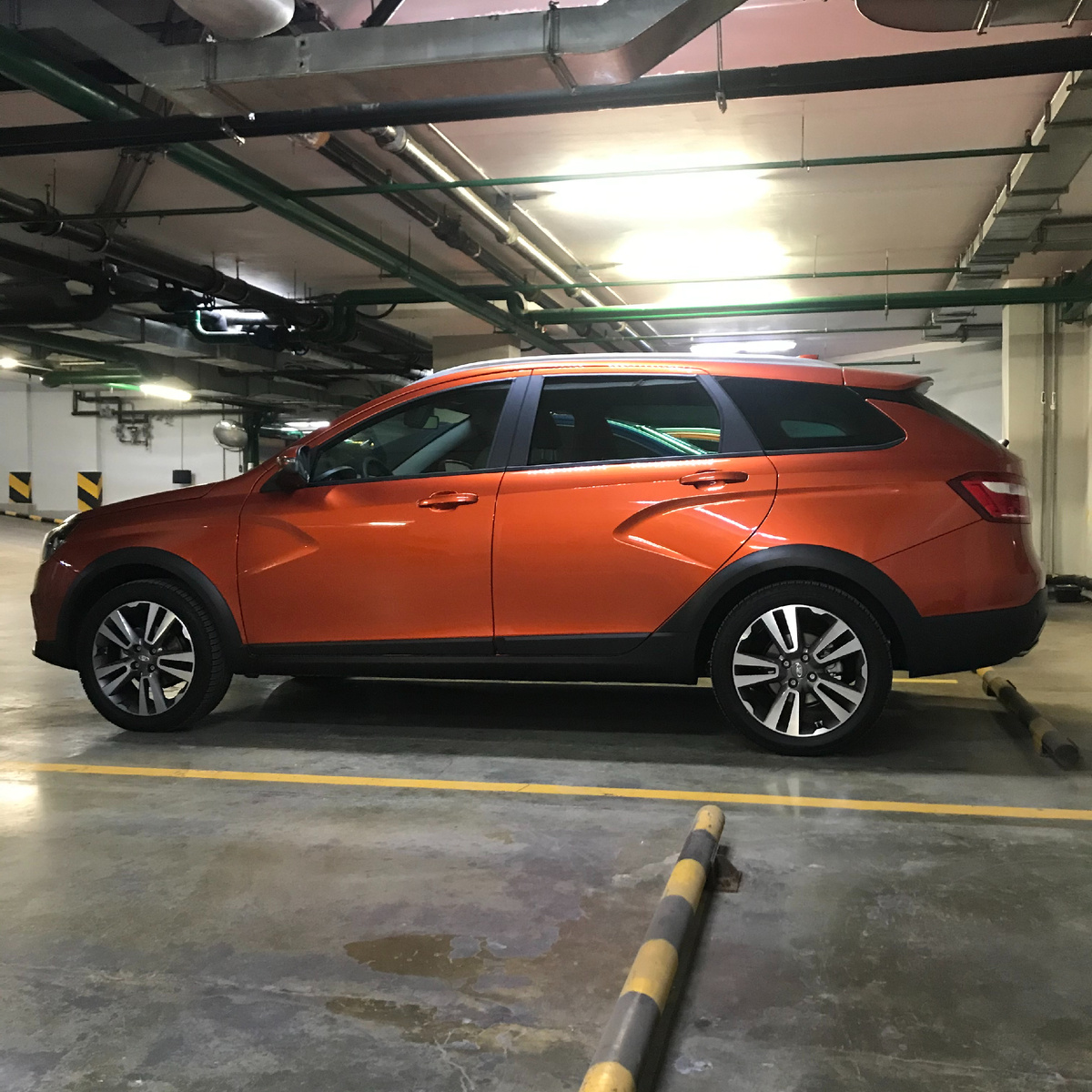 Такой SW Cross стоит теперь дороже миллиона.