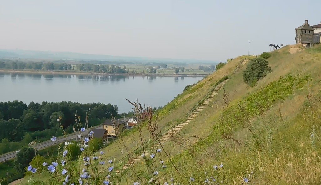 Тропа тысячелетия на берегу Камы ведет к Городищу