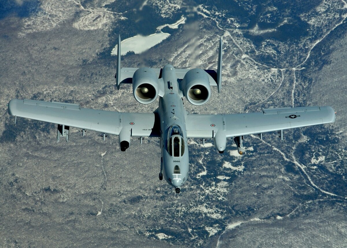 Самолёт-штурмовик A-10 Thunderbolt