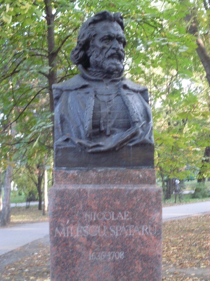 Никола́й Гаври́лович Спафа́рий (1636, Милешть, Молдавское княжество — 1708, Москва, Русское царство) — молдавский боярин, происходивший из православной греко-молдавской семьи. Вошёл в историю как видный русский дипломат, политический деятель, учёный, переводчик, богослов, путешественник и географ. Известен, прежде всего, своими учёными трудами и воспоминаниями о посольстве в Китай. Владел, помимо молдавского, девятью языками: русским, латынью, греческим (включая древнегреческий), турецким, итальянским, китайским, французским и шведским - Википедия
