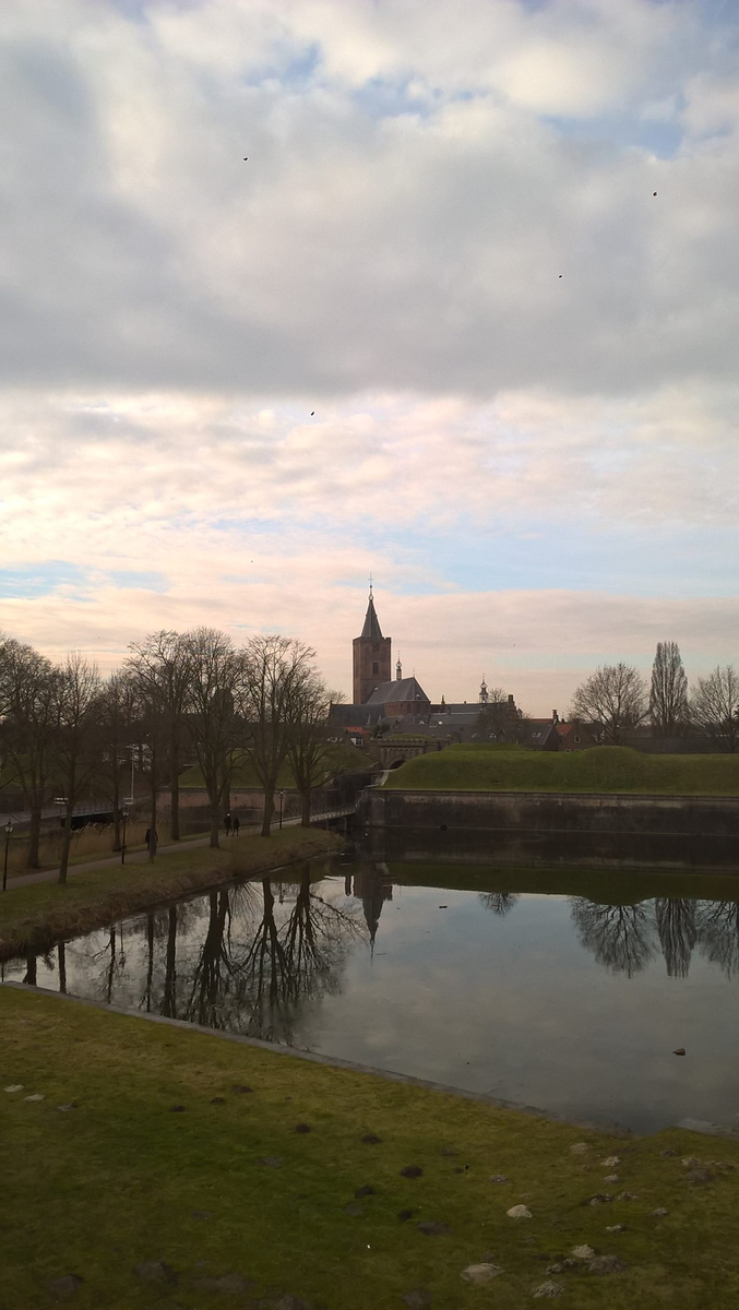 Вид на город Нарден, население 17 тыс. Фото автора