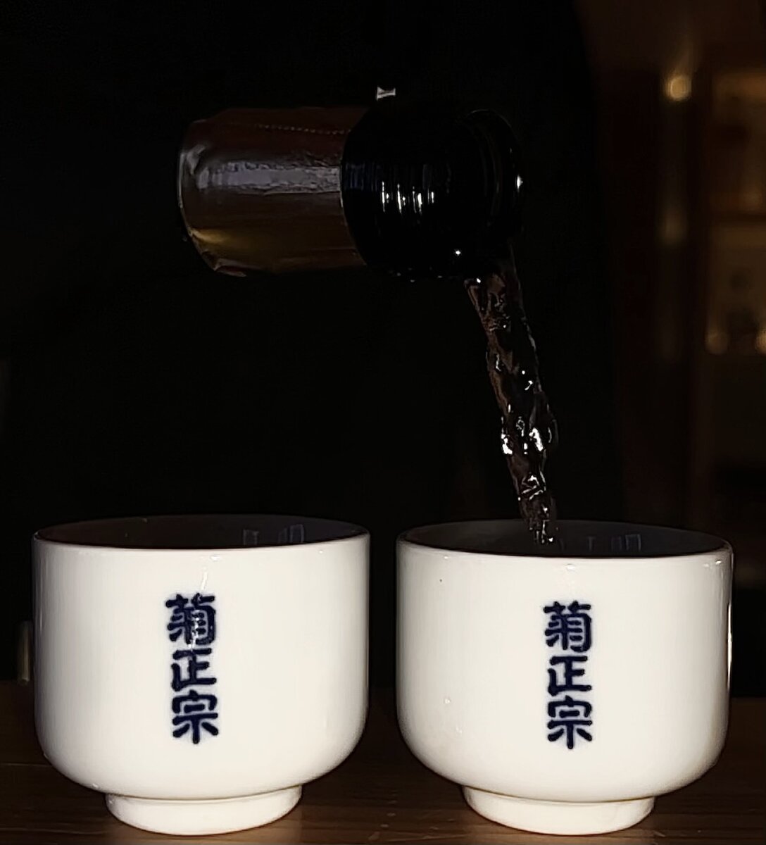 В нашем баре в ресторане IZUMI представлена коллекция из 13 видов разного японского Саке.