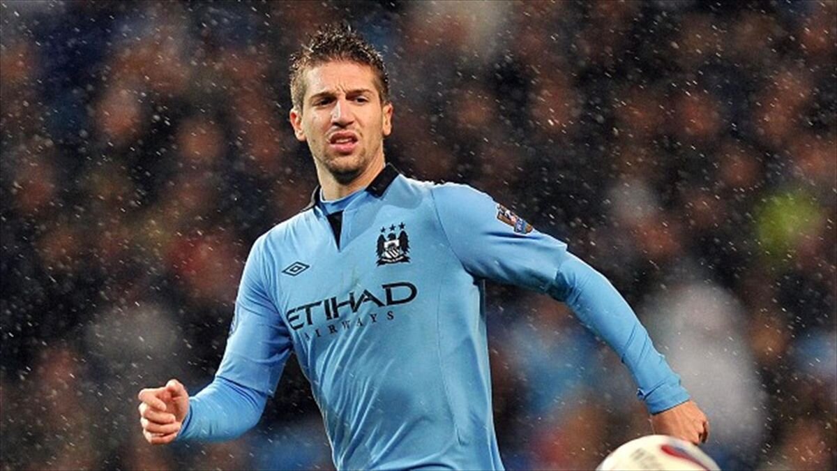 Неманья Настасич - когда-то становился Чемпионом АПЛ с Манчестер Сити