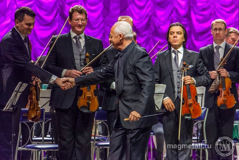 Благодарность каждому музыканту от мэтра