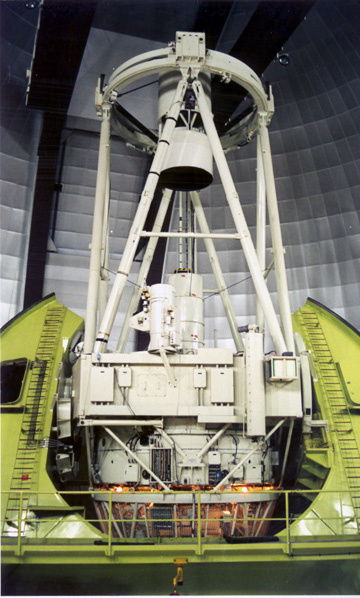 Anglo-Australian Telescope. Рефлектор 3,9 метра. Один из инструментов принимавших участи в исследовании.  В полный рост так сказать.