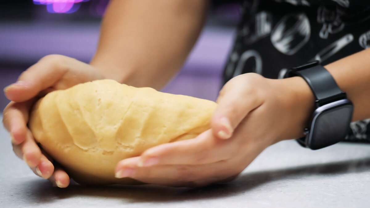 Песочное тесто фото. Быстрое тесто для пирога. Песочное тесто для печенья. Тесто на маргарине. Тесто стол 5.