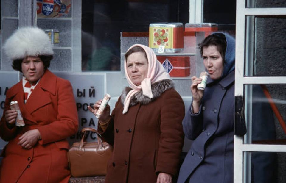 Конец 1977 году. Конец 1977 году. Кузнецкий мост 1970. Советские люди. 3 сентября 1955.
