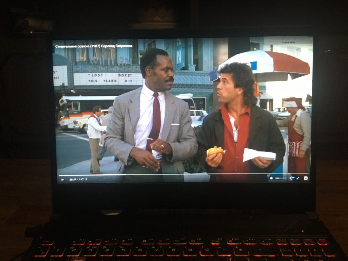 Фильм: Смертельное оружие (1987 г.)