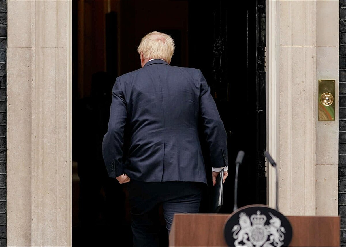 Пробыть на посту премьер-министра у Джонсона получилось три года
