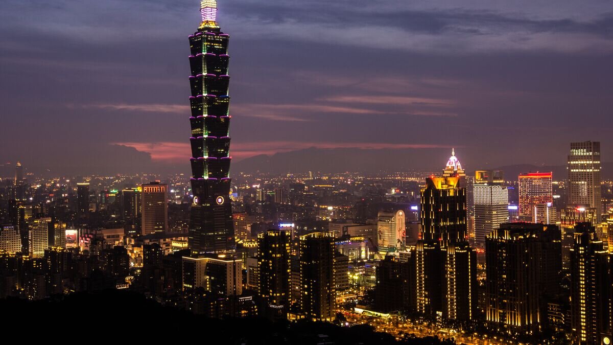    Башня Тайбэй 101, ТайваньCC BY-SA 2.0 / sese_87 / taipei 101 台北101