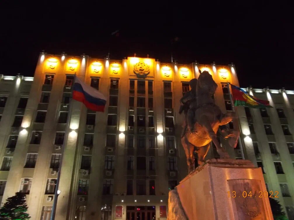 Самая красивая улица города-улица Красная