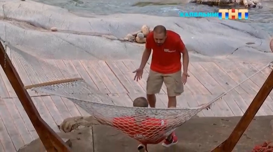    Олег и Саша поскандалили Кадр из видео