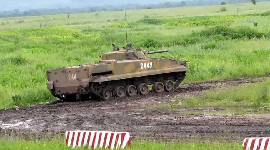 "К бою готов". БМП-3 на исходном рубеже для стрельбы.