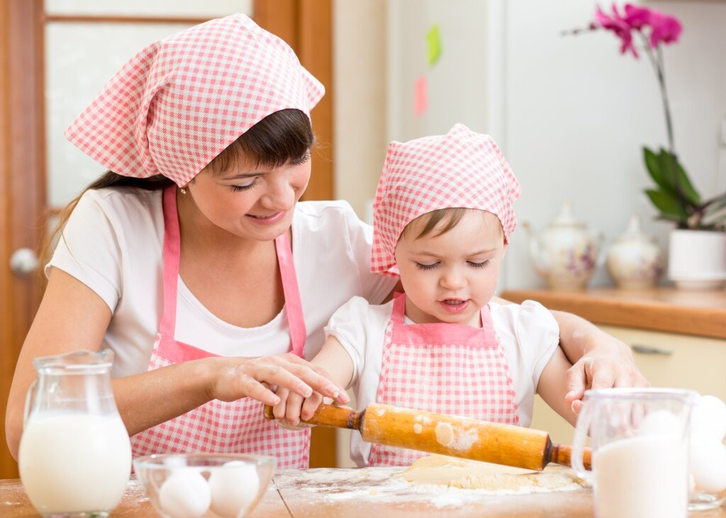 Дети помогают родителям картинки