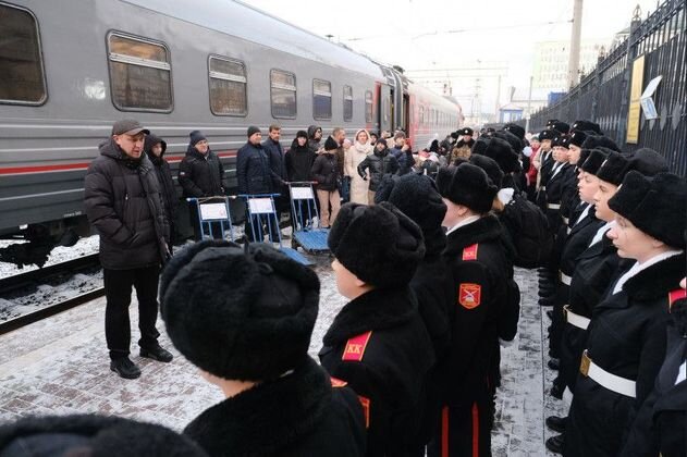    Прибытие кадетов из ДНР в Новосибирск Правительство Новосибирской области