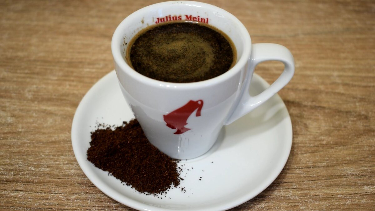 Натуральный жареный кофе. Julius Meinl Кофейная коллекция Premium ...