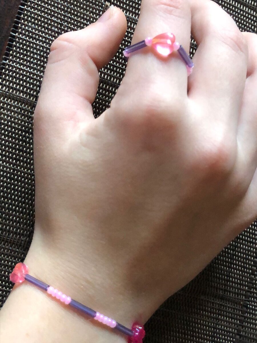 А это третий браслет.