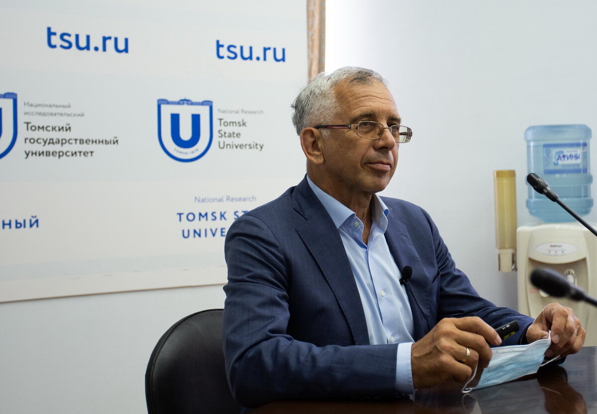 Приоткрыть крышку. Valdai 18