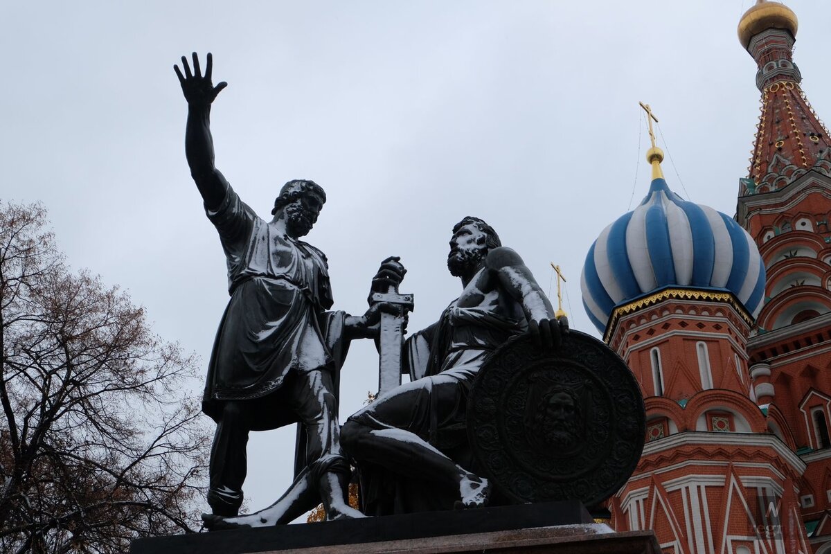 Минин и Пожарский памятник в Екатеринбурге