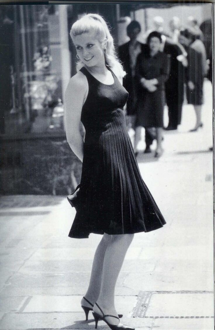 Катрин Денёв в молодости