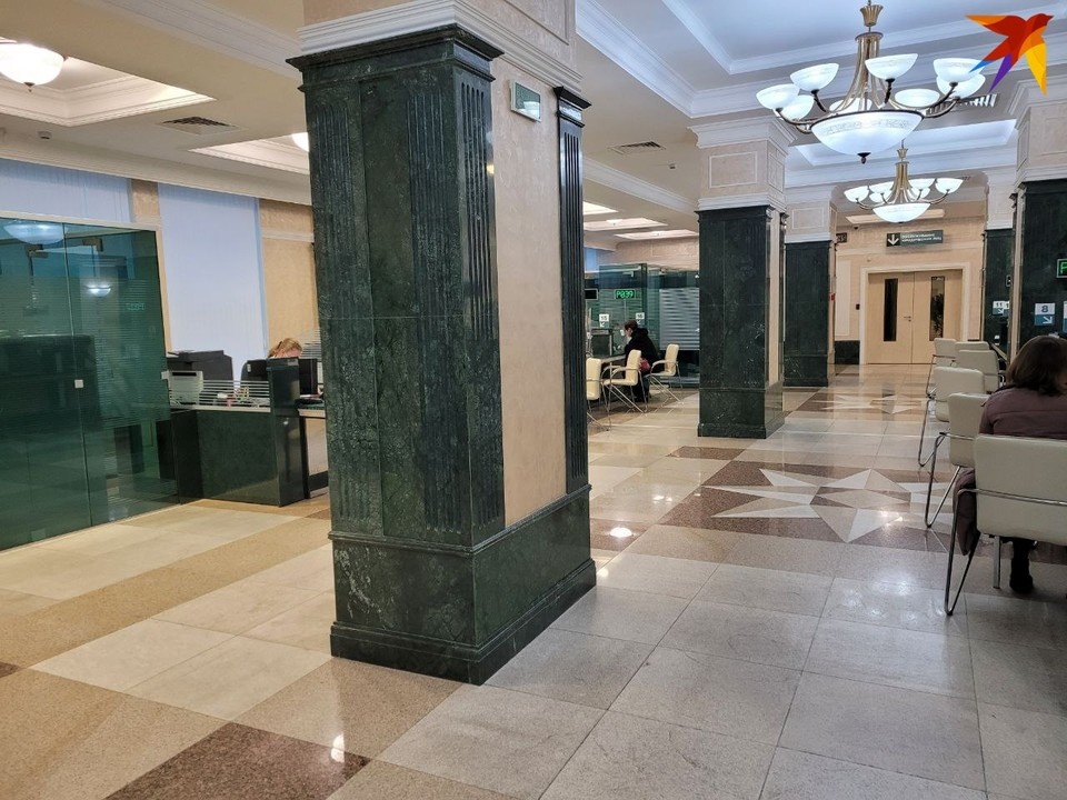     И евро, и доллары, и российские рубли можно выгодно отправить "под процент". Фото: носит иллюстративный характер. Васо Месхи-Георгиади