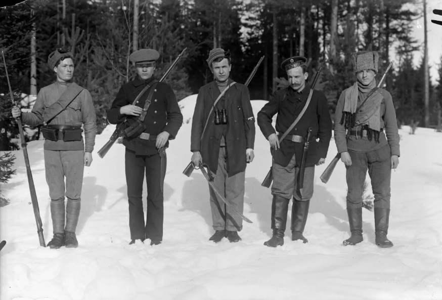 Отряд красногвардейцев во время гражданской войны в Финляндии. Фото из открытых источников
