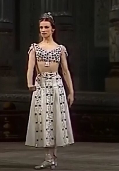 Теперь она должна погибнуть!