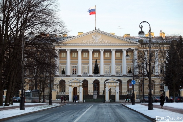    Здание Смольного Дарья Антонова © ИА REGNUM