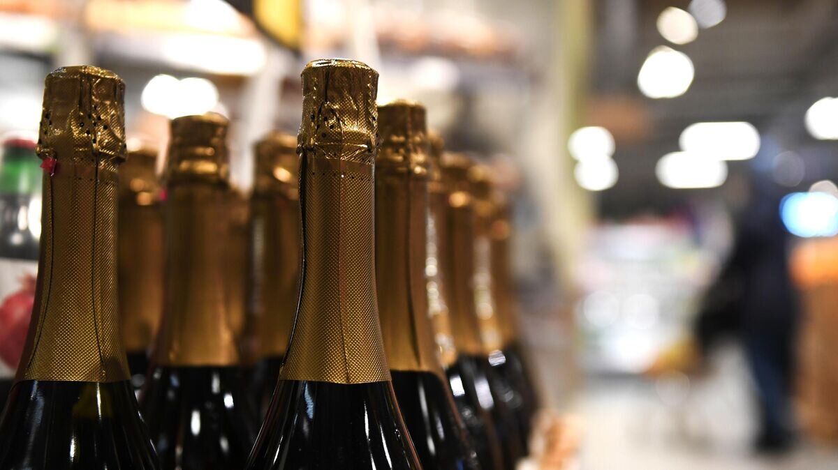    Шампанское © РИА Новости / Павел Бедняков