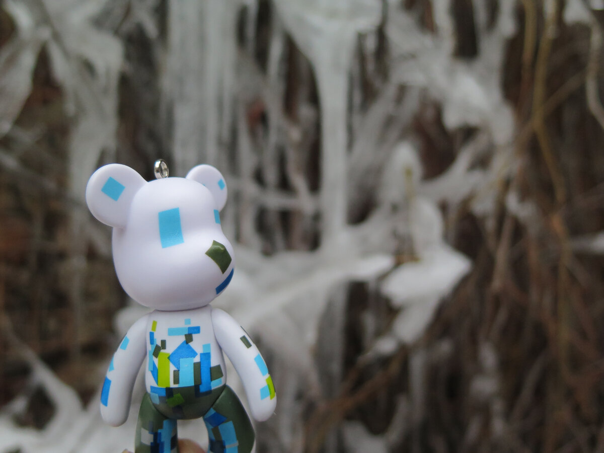 Это Бёрн. Он за порядок, но пока не разобрался, как тут что устроено.