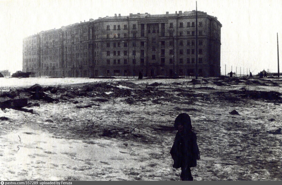 Ленинград почем. Дом советов Санкт-Петербург в годы войны. Московский проспект после войны. Санкт Петербург проспект Сталина. Ленинград ул Победы