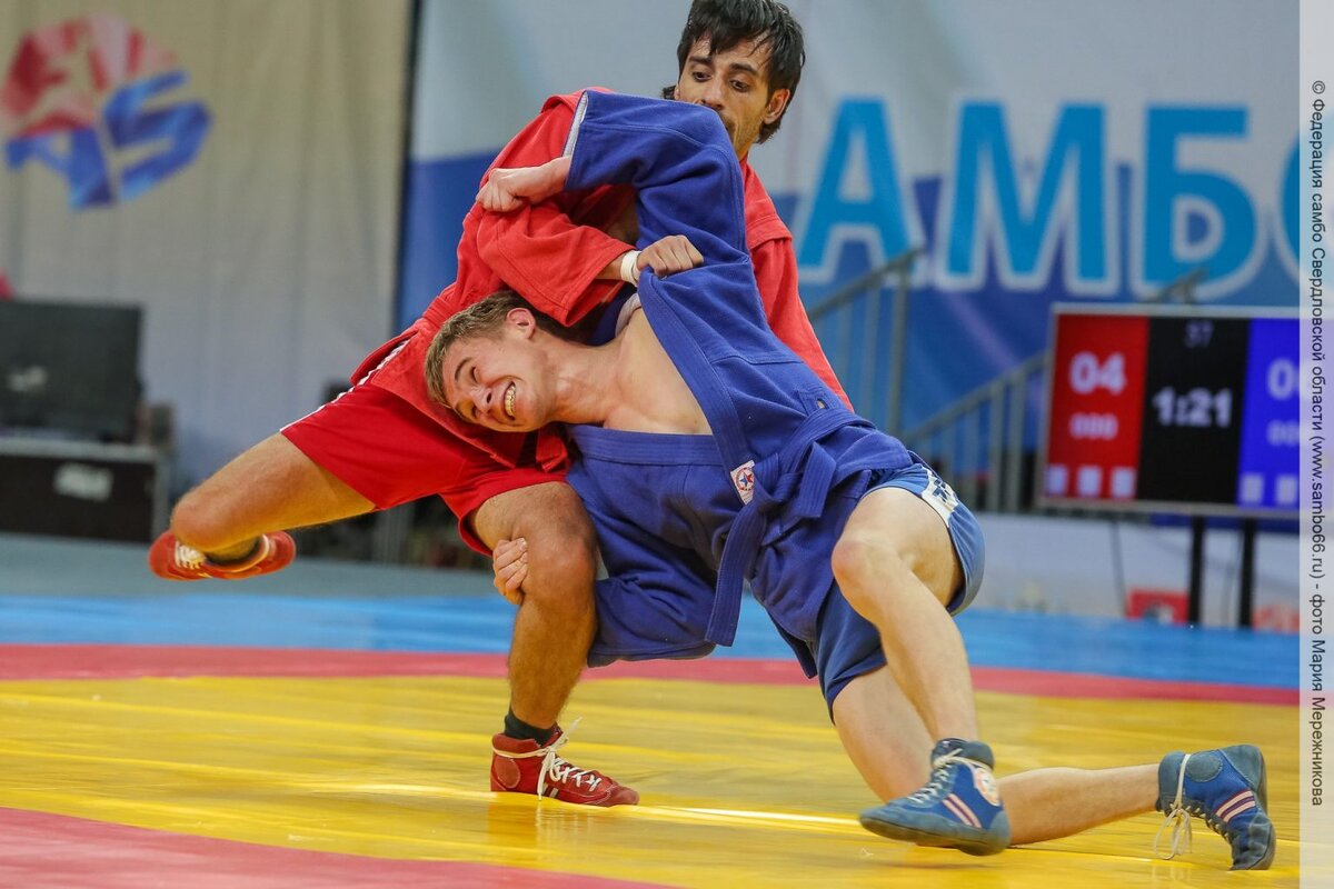 Борьба спорт единоборства. Магомед Магомедов боевое самбо. Загид Гайдаров боевое самбо. Артур Станиславович самбо. Самбо дзюдо боевое.