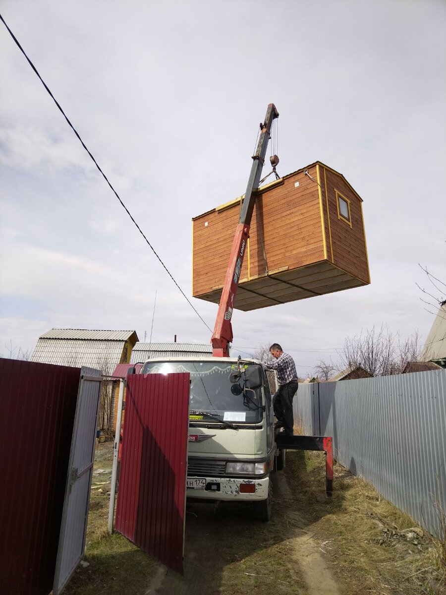 Разгрузка бани на участок