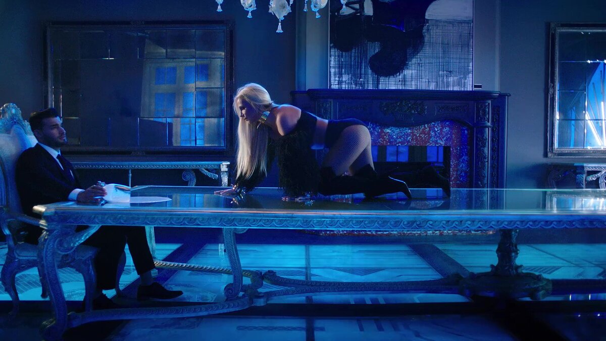 Съемки клипа Бритни Спирс "Slumber Party". Источник фото:  https://www.kp.ru/daily/26633.5/3652295/