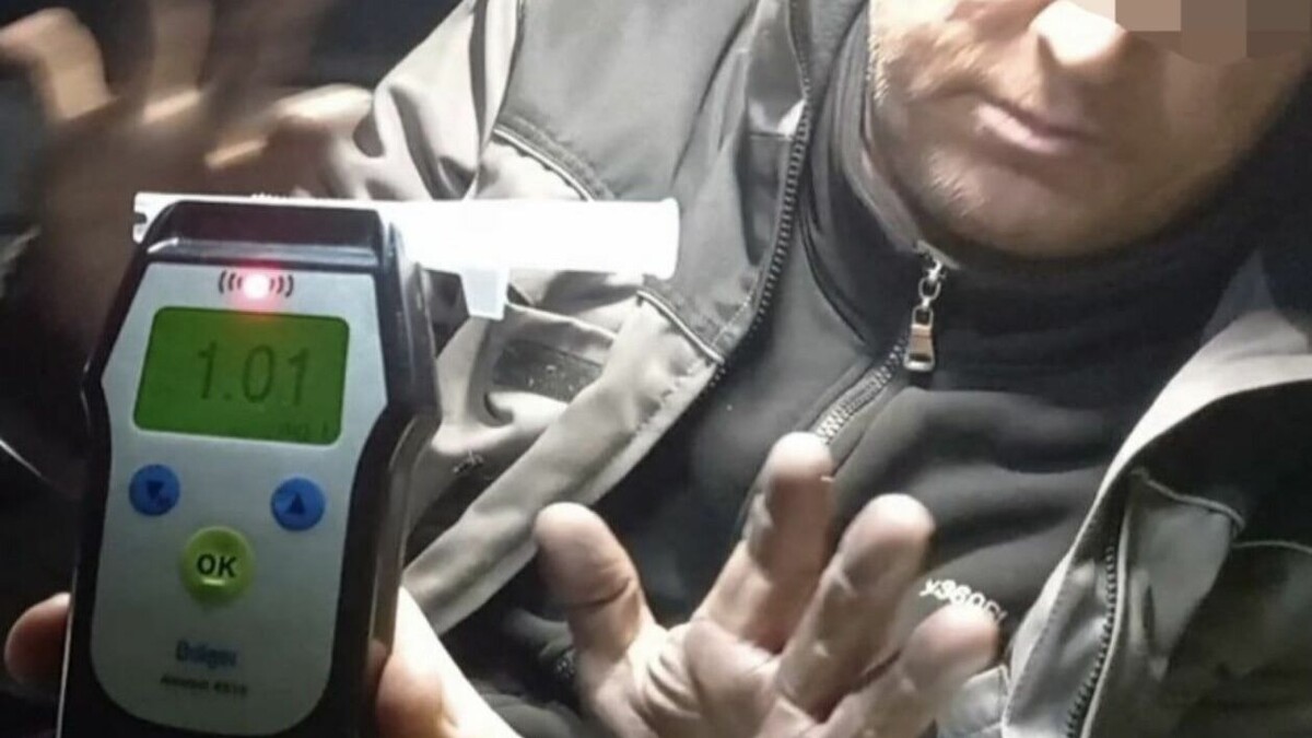     Пьяного дальнобойщика из Ивановской области поймали накануне инспекторы ДПС на федеральной трассе Тюмень — Омск. Мужчину задержали в Омутинском районе — он возвращался домой, в Ивановскую область.