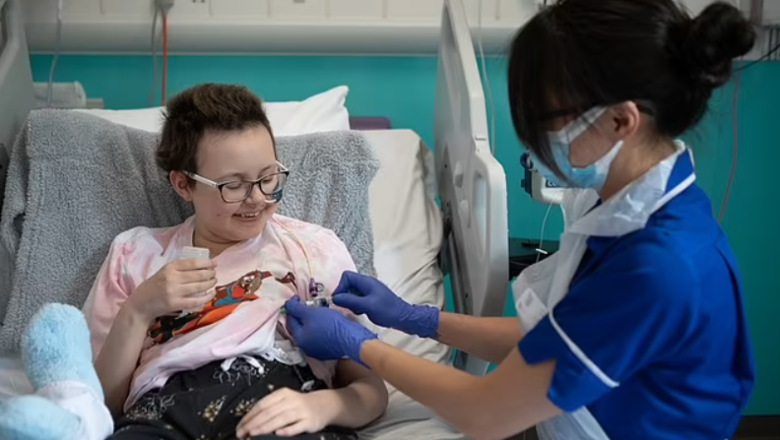 13-летнюю англичанку вылечили от лейкемии генетически модифицированным клетками