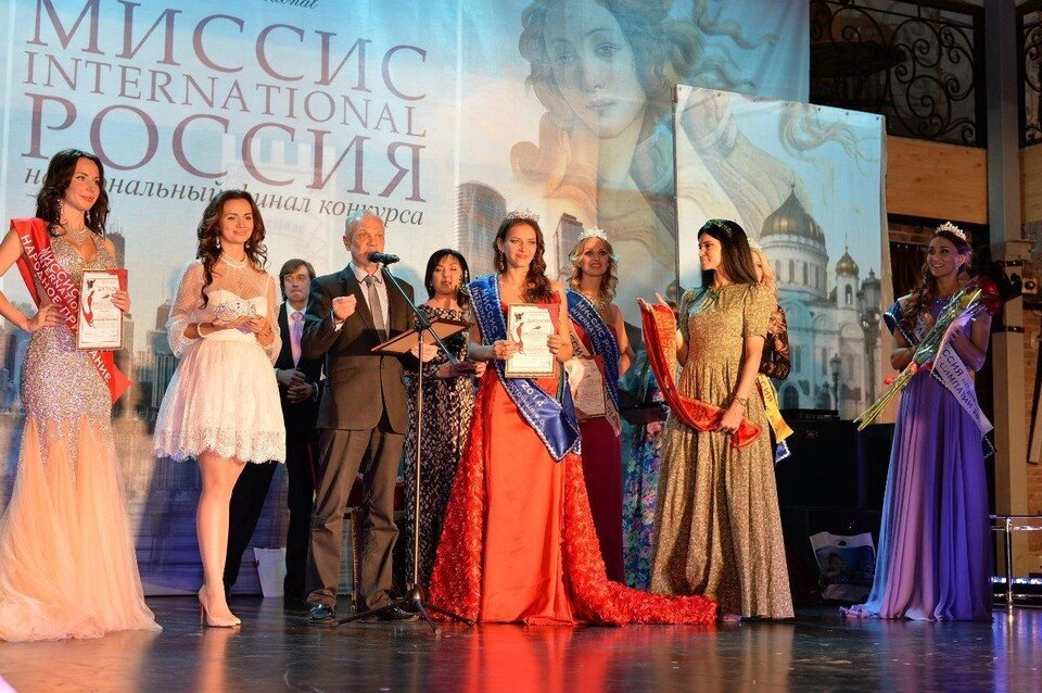     Фотография Татьяны с конкурса «Миссис Россия-2014».  Предоставлено «КП – Владивосток»