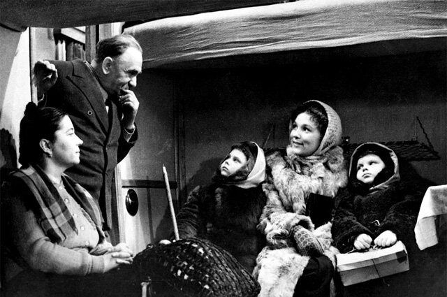   Кадр из кинофильма «Чук и Гек»