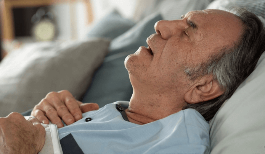 Перед тем, как заняться лечением храпа определите какая у него причина