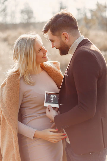 Девушка забеременела и Виктор женился.