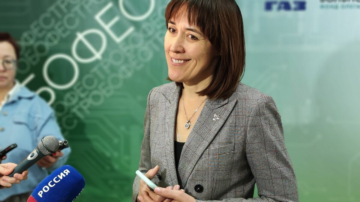     В Нижнем Новгороде отмечается дефицит школ, а также педагогических кадров. Об этом рассказала министр образования и науки региона Ольга Петрова на пресс-конференции, где присутствовал корреспондент NewsNN.