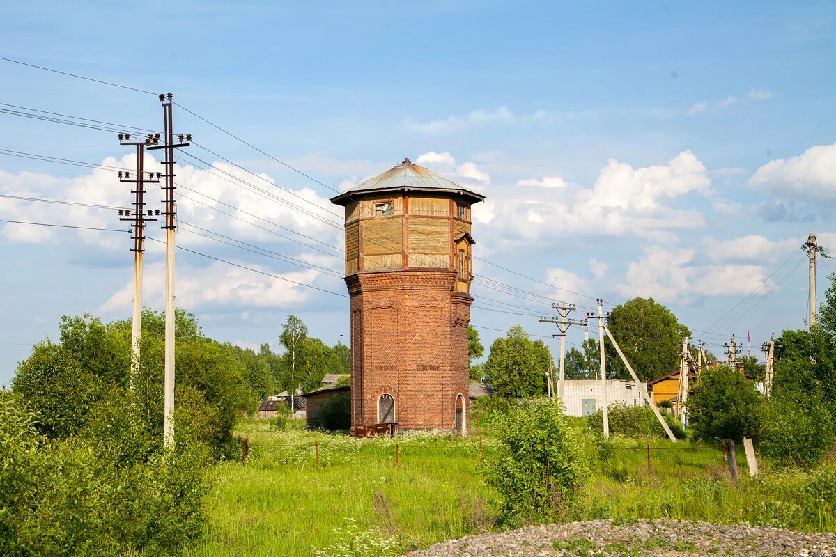 Водонапорная башня на станции Вохтога-2