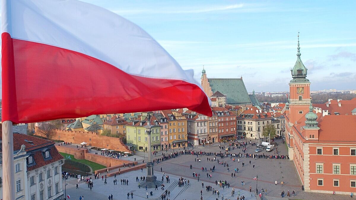    Замковая площадь в Варшаве © iStock.com / Janusz Bączyński